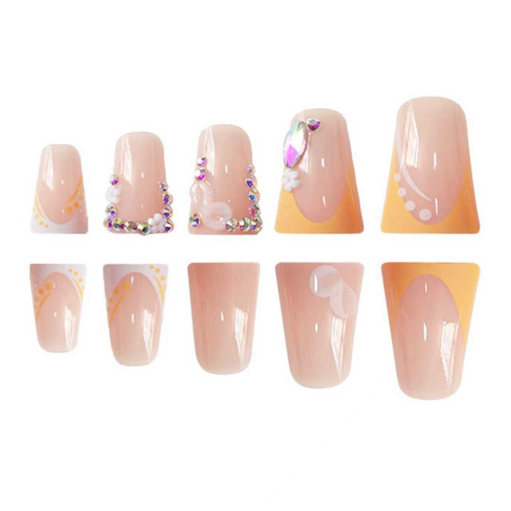 Dekorative florale Strass-Nagelerweiterungen Karnz
