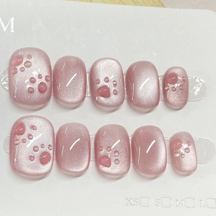 Künstlerisches Press-On-Nageldesign Karnz