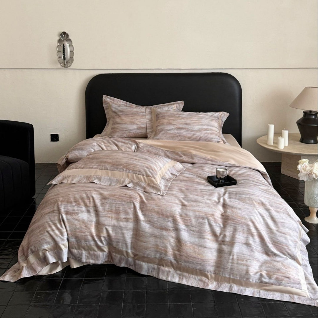 Luxuriöses Satin-Bettwäsche-Set mit floralem Allovermuster und Satinbordüre
