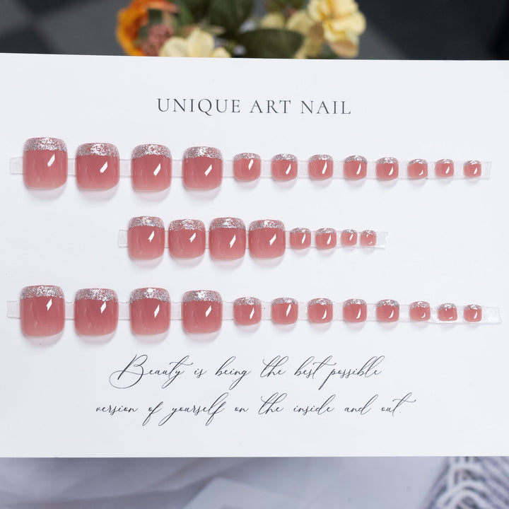 Dekorative Glitzer-Pediküre