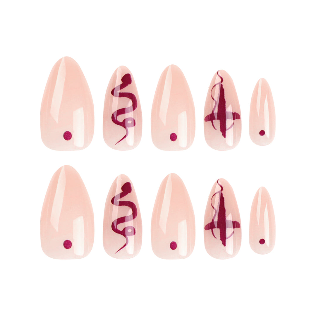 Kunstvolle Nagelverlängerungen mit einzigartigem Design Karnz