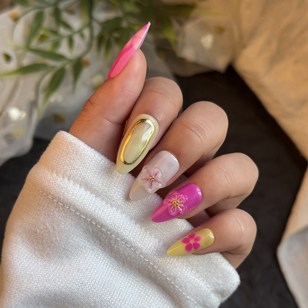 Künstlerisches Press-On-Nagelset mit Blumendesign Karnz