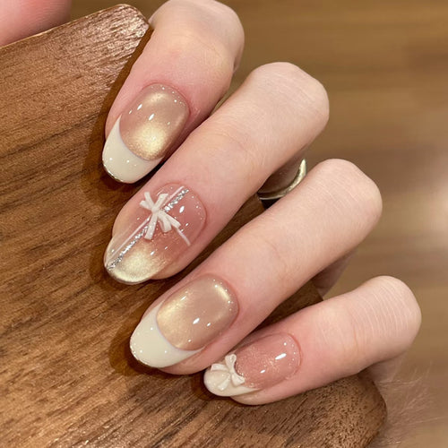 Elegante dekorative Nagelspitzen Karnz