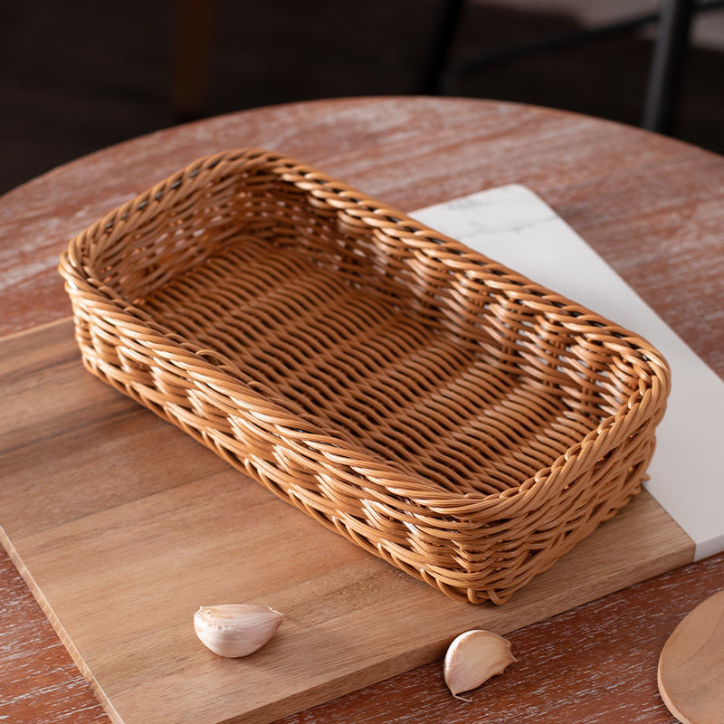 Dekorativer Rattan Karnz