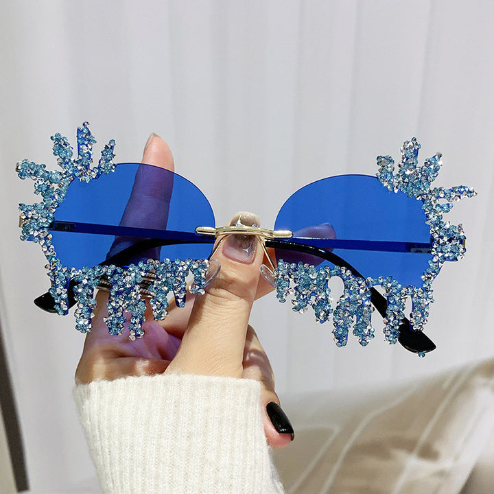 Damen Extravagante Sonnenbrille mit funkelnden Strassverzierungen Karnz
