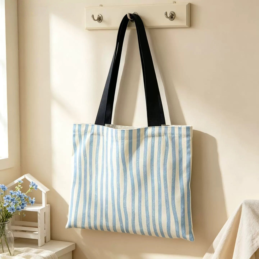 Stylische gestreifte Canvas-Tasche