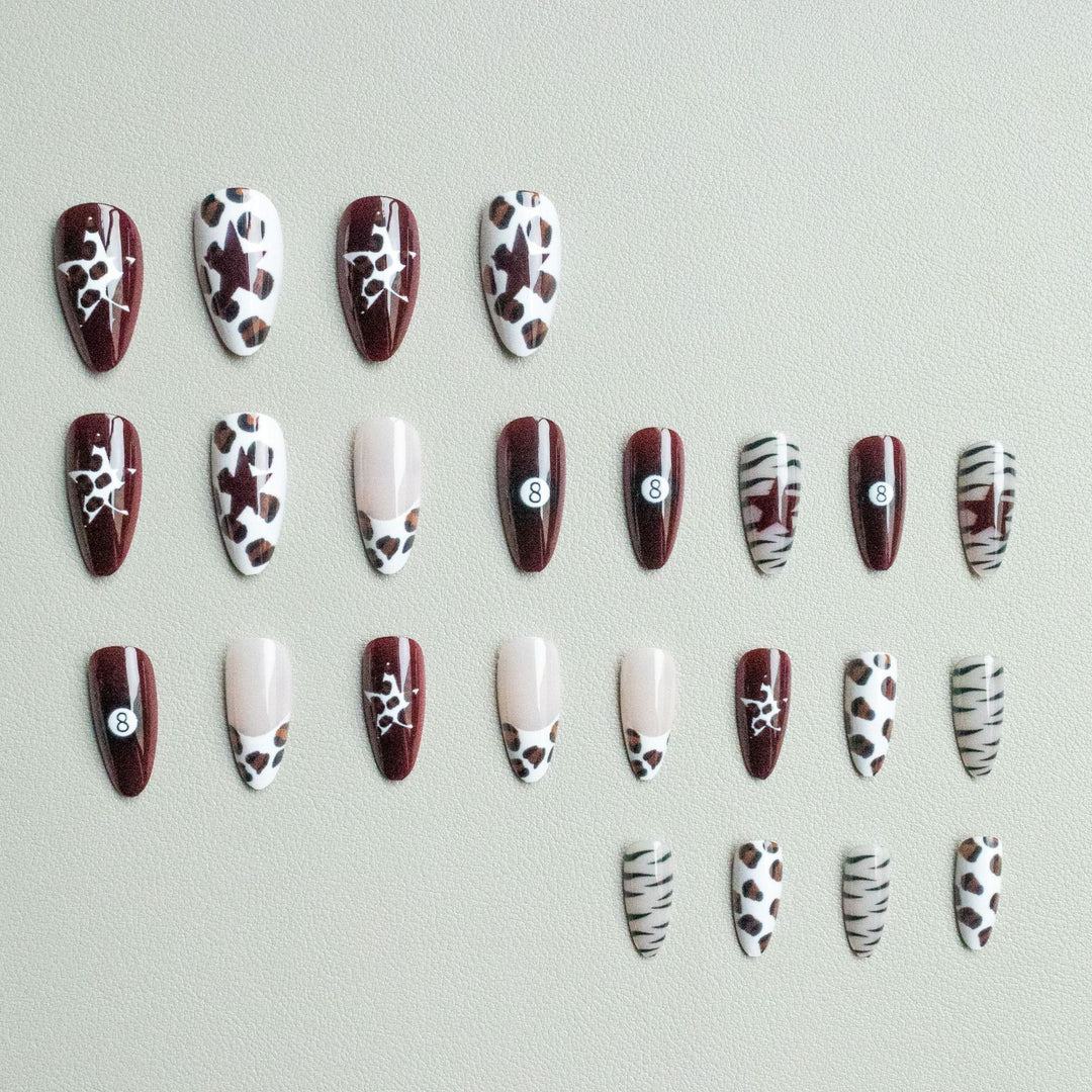 Künstlerisches Tierdruck Nageldesign-Set