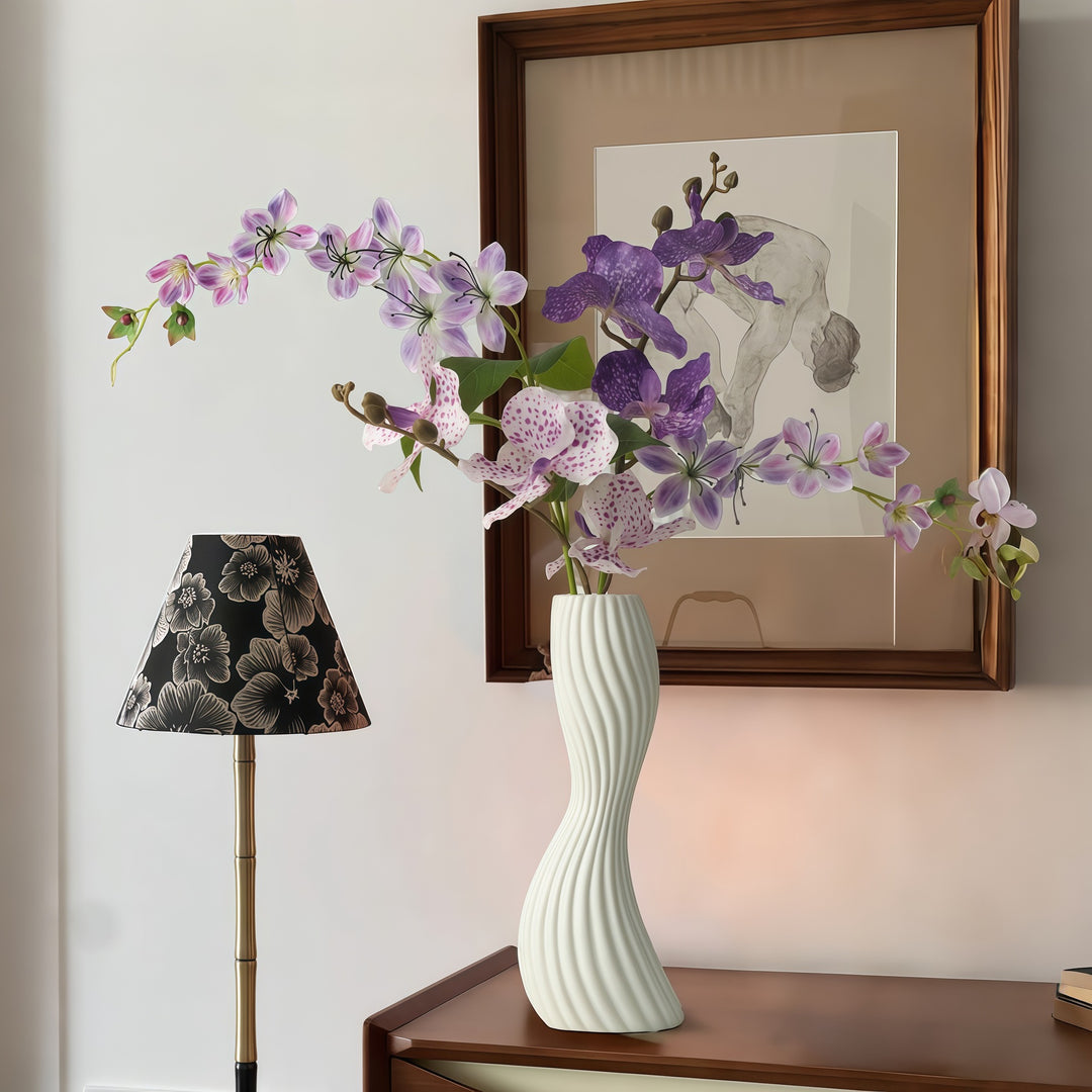 Elegante Verdrehte Keramikvase
