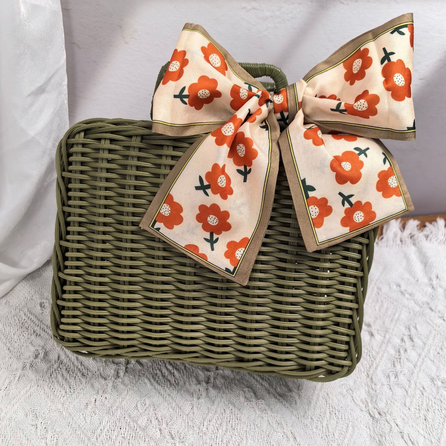 Damen eleganter Handtasche aus geflochtenem Material Karnz