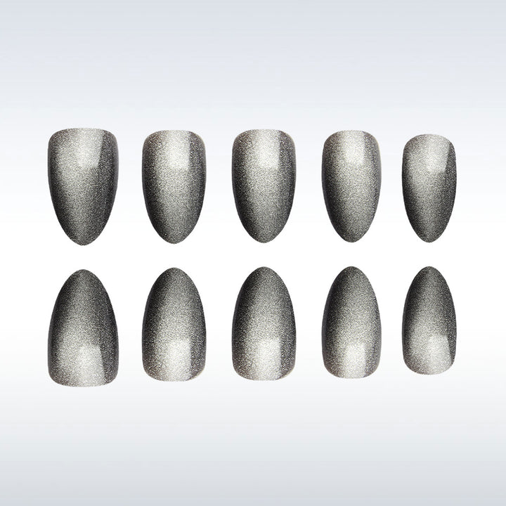Glänzende Metallic Press-On-Nägel Karnz