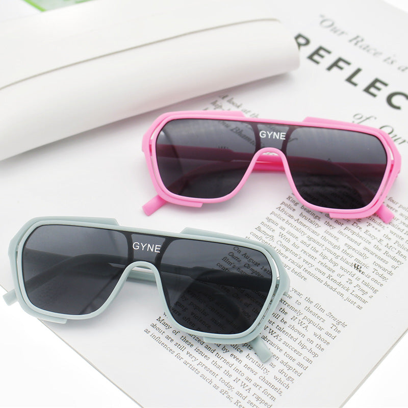 Damen Sportliche Sonnenbrille mit modernem Design Karnz