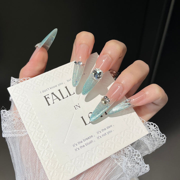 Glamouröse kristallverzierte Stiletto Press-On-Nagelerweiterungen Karnz