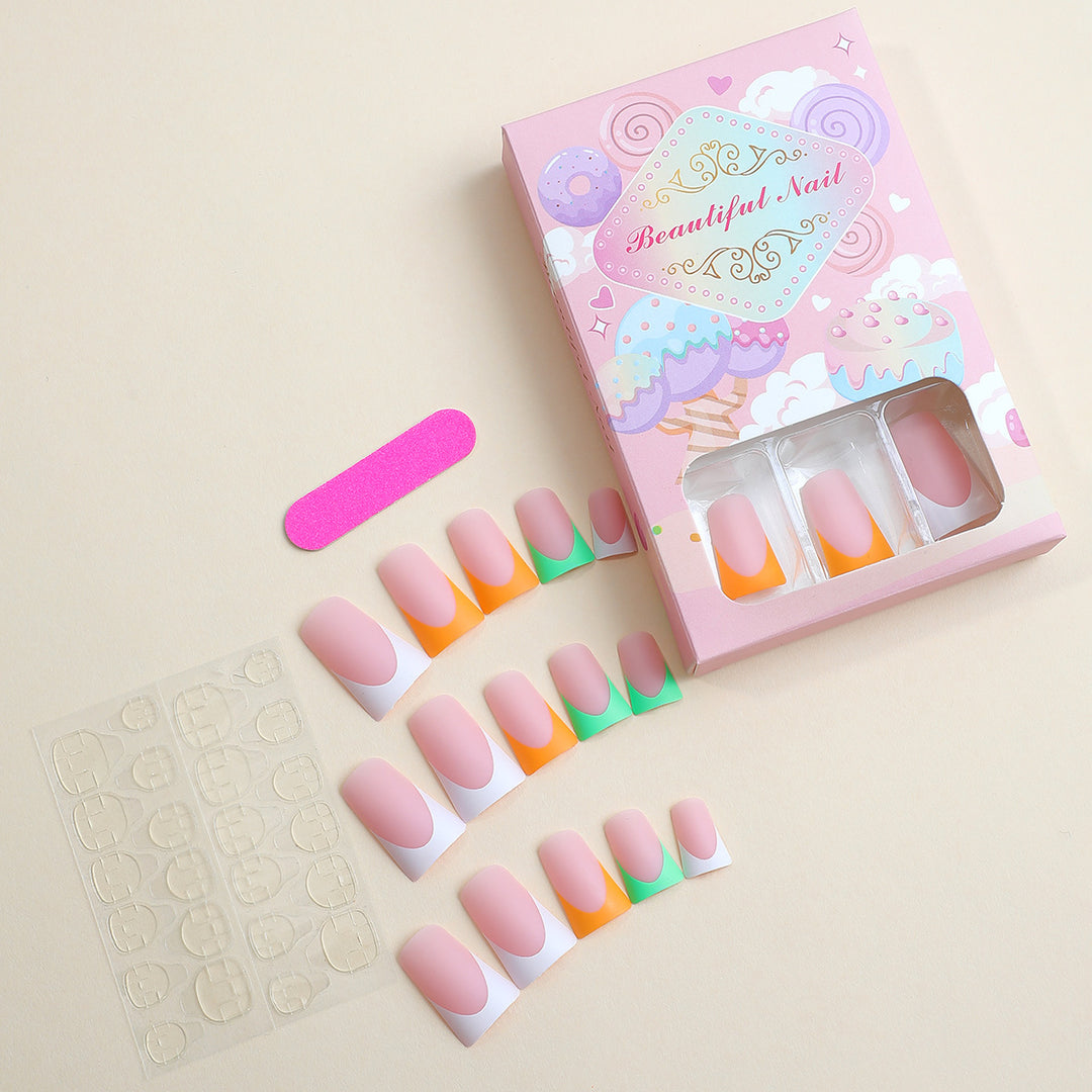 Künstlerisches Press-On-Nagelset mit einzigartigen bunten Tips Karnz