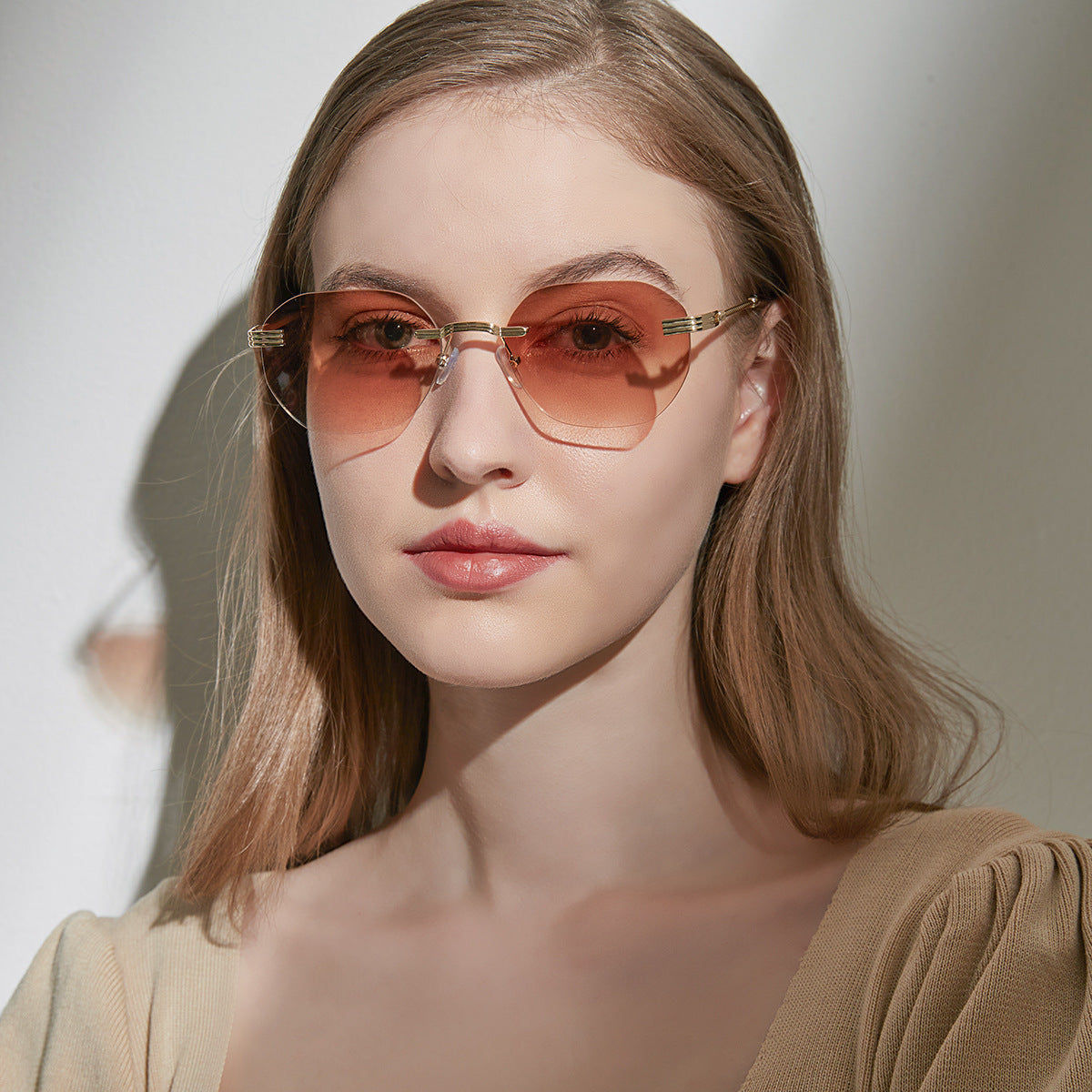 Damen geometrische Sonnenbrille mit elegantem Metallrahmen Karnz