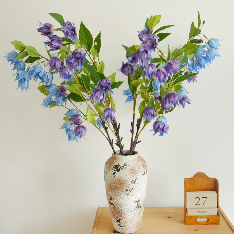 Dekorative Kunstblumen Karnz