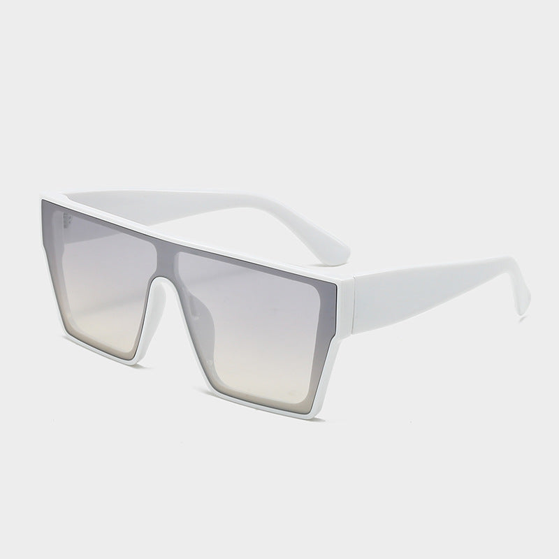 Damen modische Sonnenbrille mit angularen Gläsern Karnz