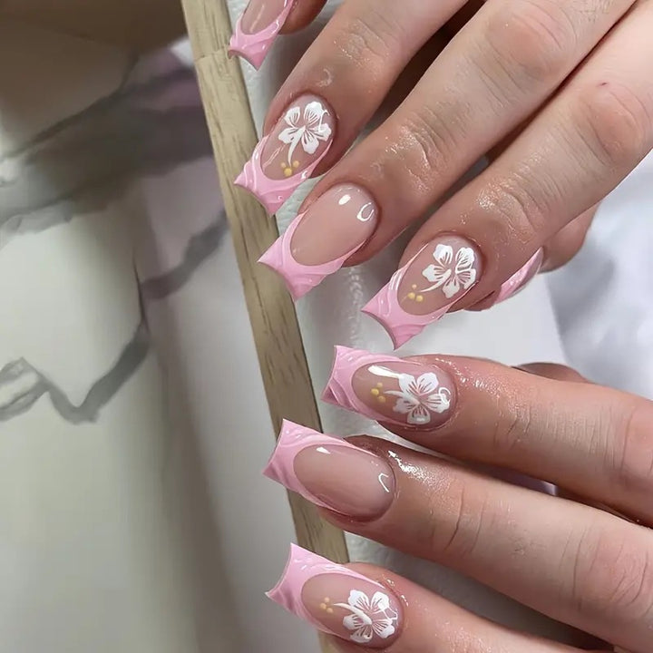 Elegante Florale Kunst Nagelverzierungen Karnz