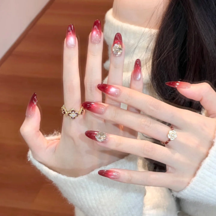 Glamouröse Gradient Stiletto Press-On Nägel mit Strassakzenten Karnz