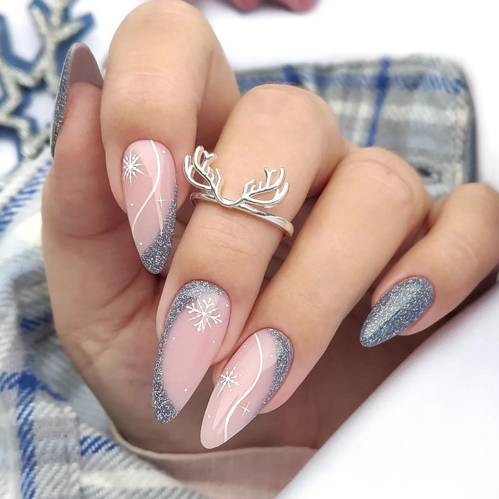 Stylische Stiletto Nagelkunstverlängerungen Karnz