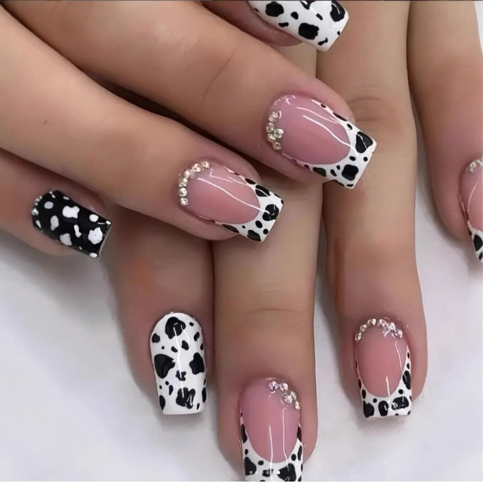 Dekoratives Acryl-Nageldesign Karnz 1789915886