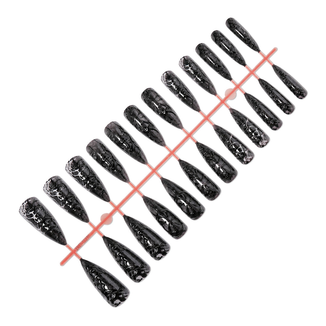 Kunstnagelset mit glamourösem Gothic-Design Karnz