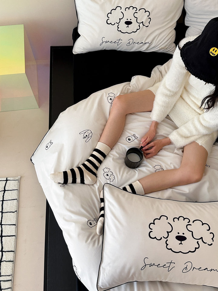 Kinder-Bettwäschegarnitur mit Panda-Motiv aus Baumwollsatin und liebevoller Applikation