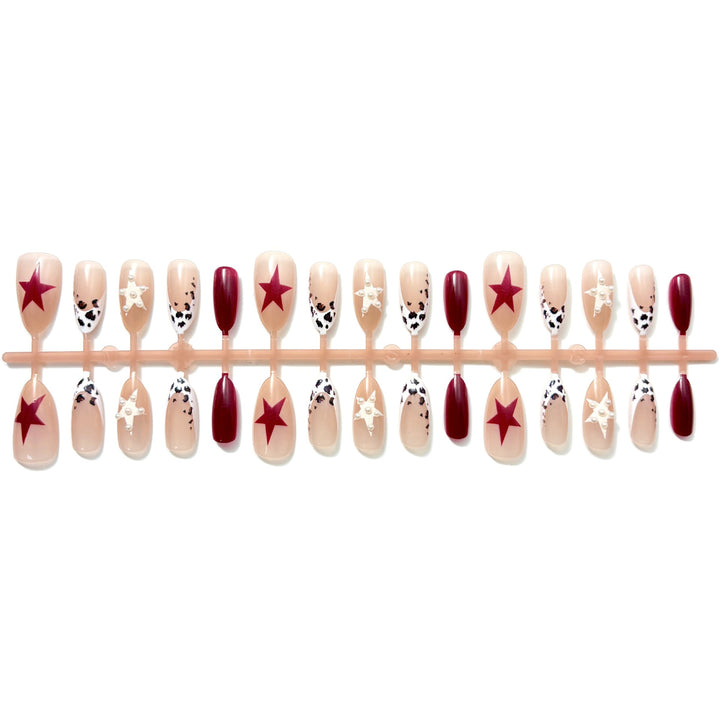 Stylisches Press-On-Nagelset mit künstlerischen Designs