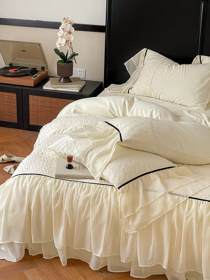 Luxuriöses Bettwäscheset mit Chiffon-Rüschen, Steppdecke und Kontrastpaspel