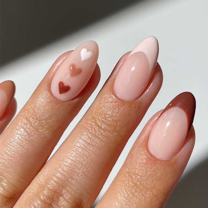 Künstlerisches Herz-verzierte Press-On Nail Set Karnz