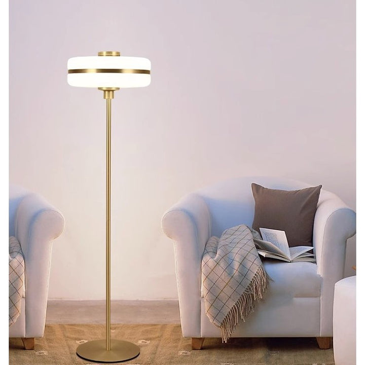 Moderne Gold Akzent Stehlampe