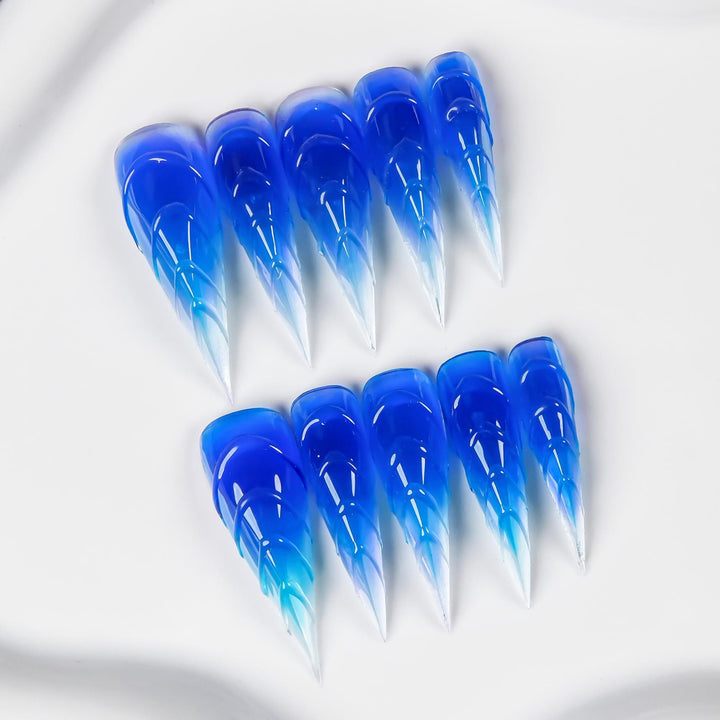 Künstlerische Ombre Stiletto Nagelspitzen