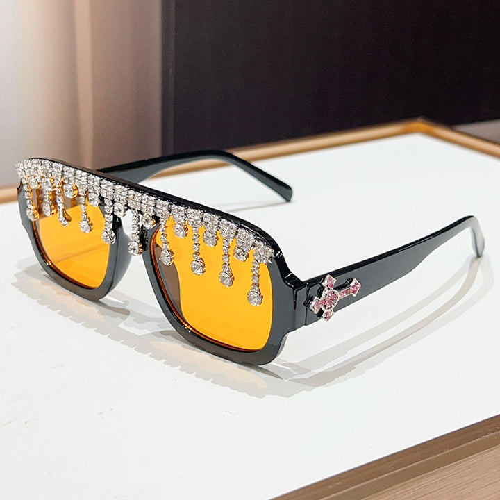 Glamouröse kristallverzierte Sonnenbrille Karnz