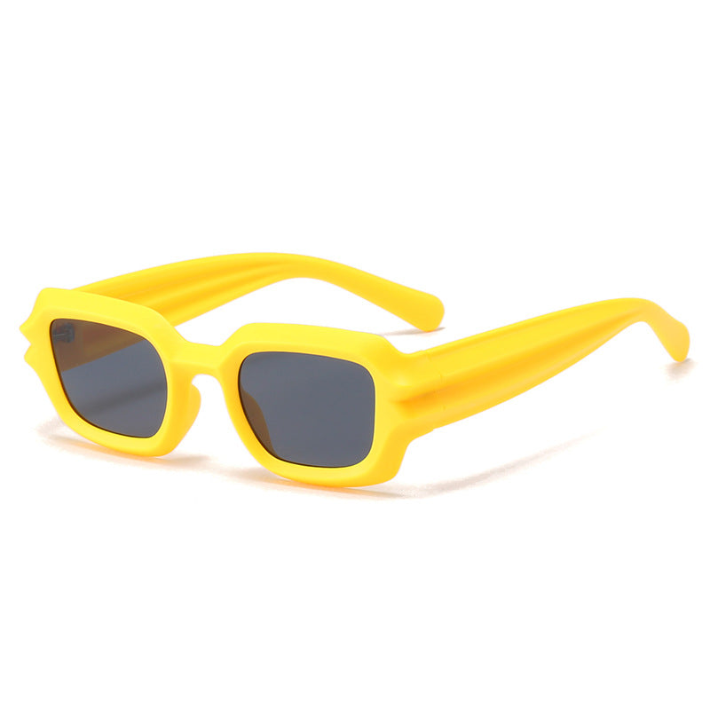 Damen Modische Sonnenbrille mit einzigartigem Rahmen und stylischen Details Karnz