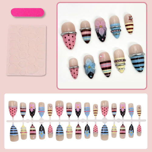 Kunstnagelset mit kreativen und verspielten Motiven Karnz