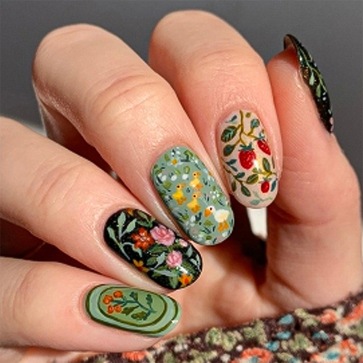 Blumendesign Press-On Nagelkunst-Set Karnz