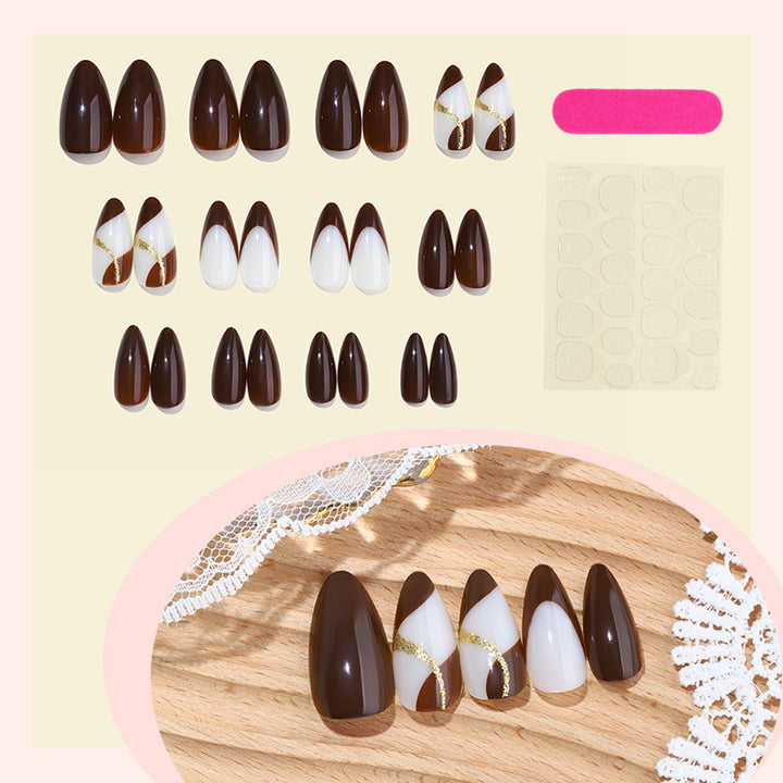 Premium Stylische Press-On Nagelset mit Eleganten Designelementen Karnz