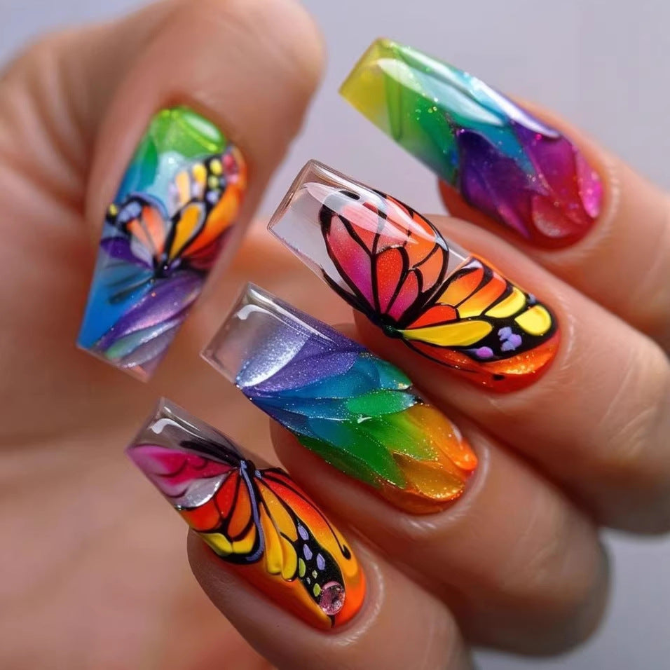 Kunstnägel mit Buntem Schmetterlingsdesign und Holografischen Akzenten Karnz