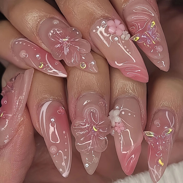 Künstlerisch Infundierte Florale Press-On Nagelset Karnz