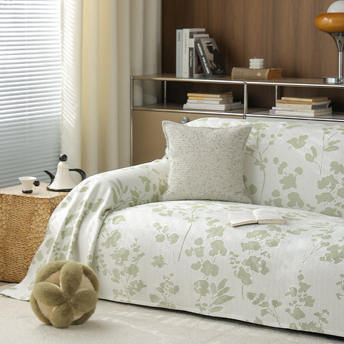 Elastischer Sofa‑Schonbezug mit floraler Reliefstruktur und universeller Passform