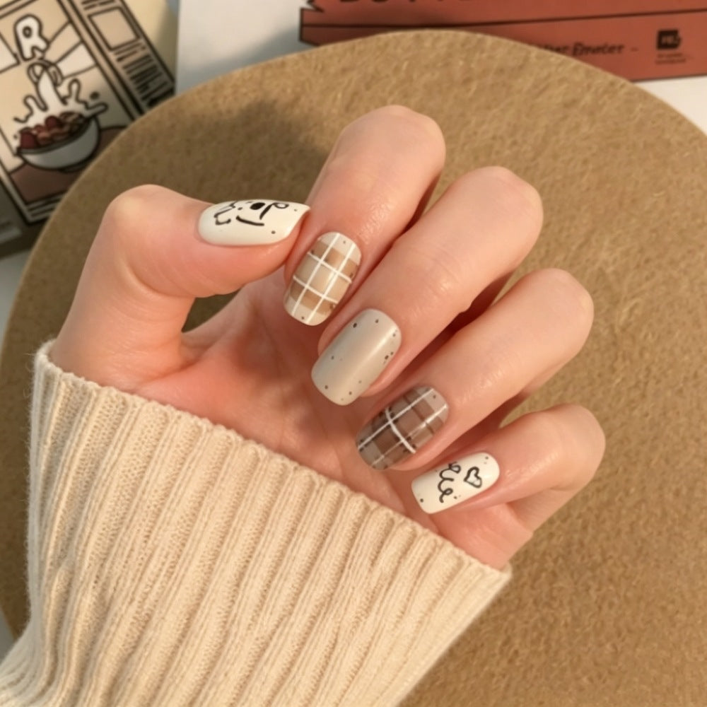 Künstlerisches Press-On-Nagelset mit einzigartigen Charakterdesigns Karnz