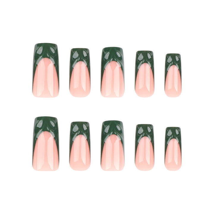 Kunstvolle Nagelverlängerungen mit botanischem Design Karnz
