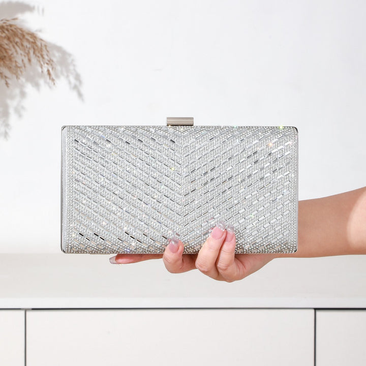 Opulente mit Kristallen verzierte Abendclutch