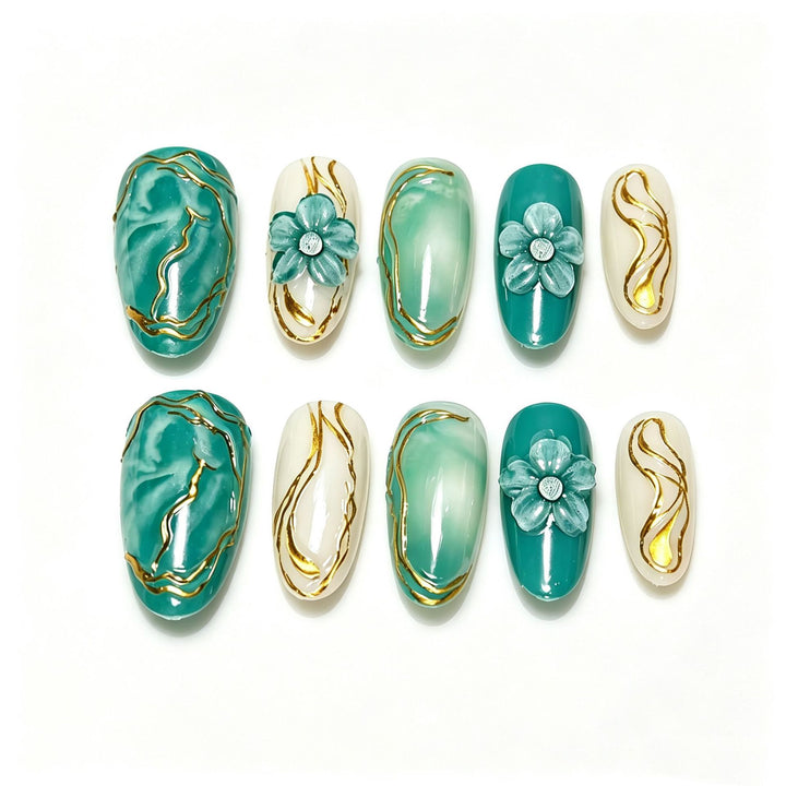 Dekoratives Floral Press-On Nagelkunst Set Karnz