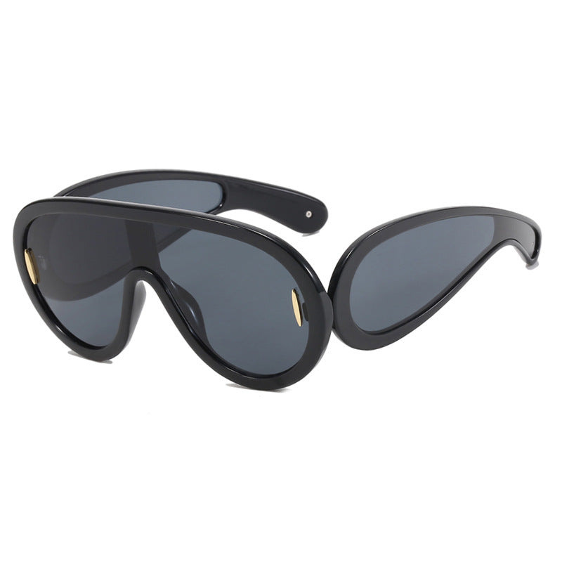 Damen sportliche Schutzbrille im innovativen Design Karnz
