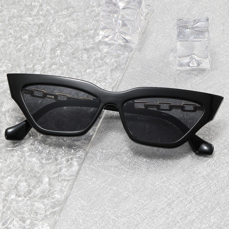 Damen Trendige Sonnenbrille mit exklusiven Kettendetails Karnz
