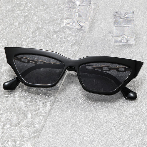 Damen Trendige Sonnenbrille mit exklusiven Kettendetails Karnz