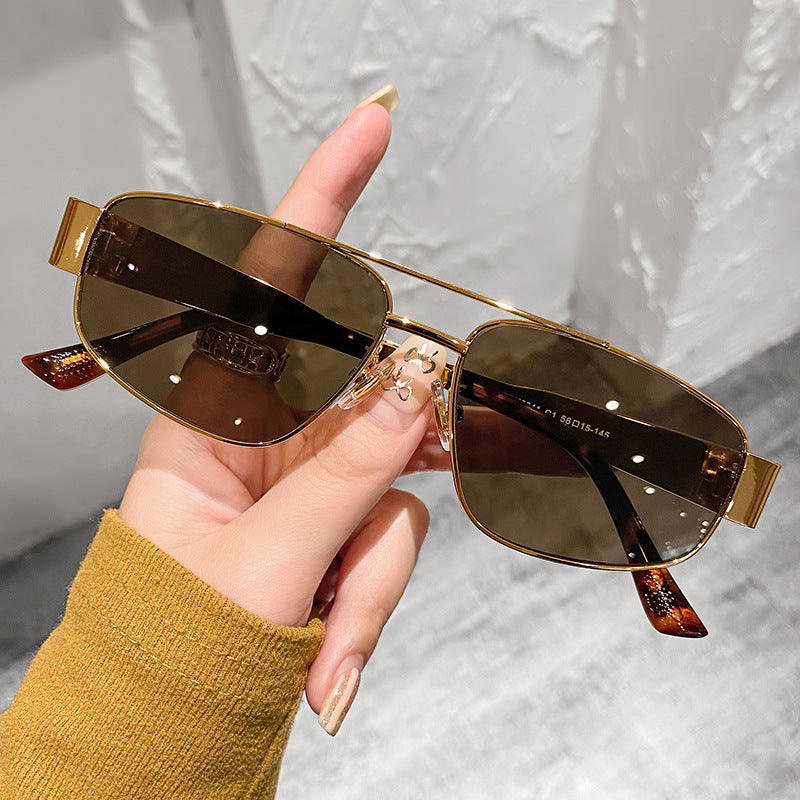 Damen Sonnenbrille mit elegantem und sportlichem Design Karnz