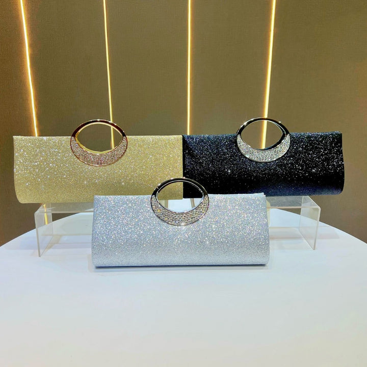 Glamouröse abendliche Clutch mit funkelnden Strasssteinen