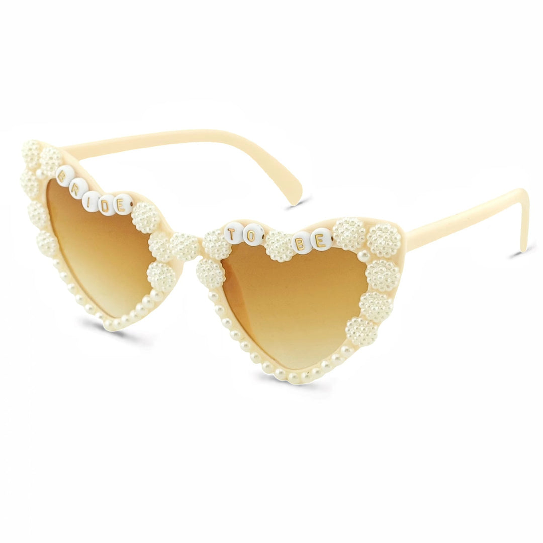 Herzförmige Brautsch Sonnenbrille mit Perlenakzenten Karnz