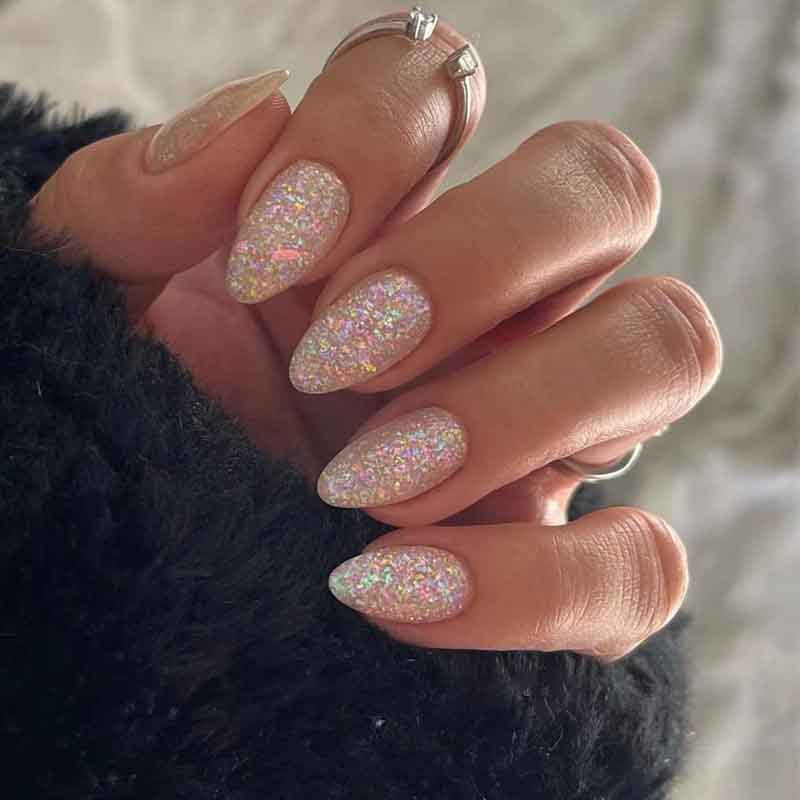 Glitzernde Stiletto Press-On Nägel Karnz